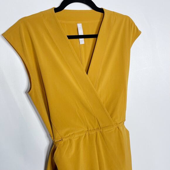 Athleta S Yellow Tuscan Gold Marlow Romper Featherweight Stretch Woven Faux Wrap - Picture 3 of 12